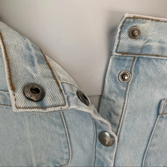 BDG Light Blue Denim Snap Front Pocket Mini Skirt Size Small - Picture 12 of 15